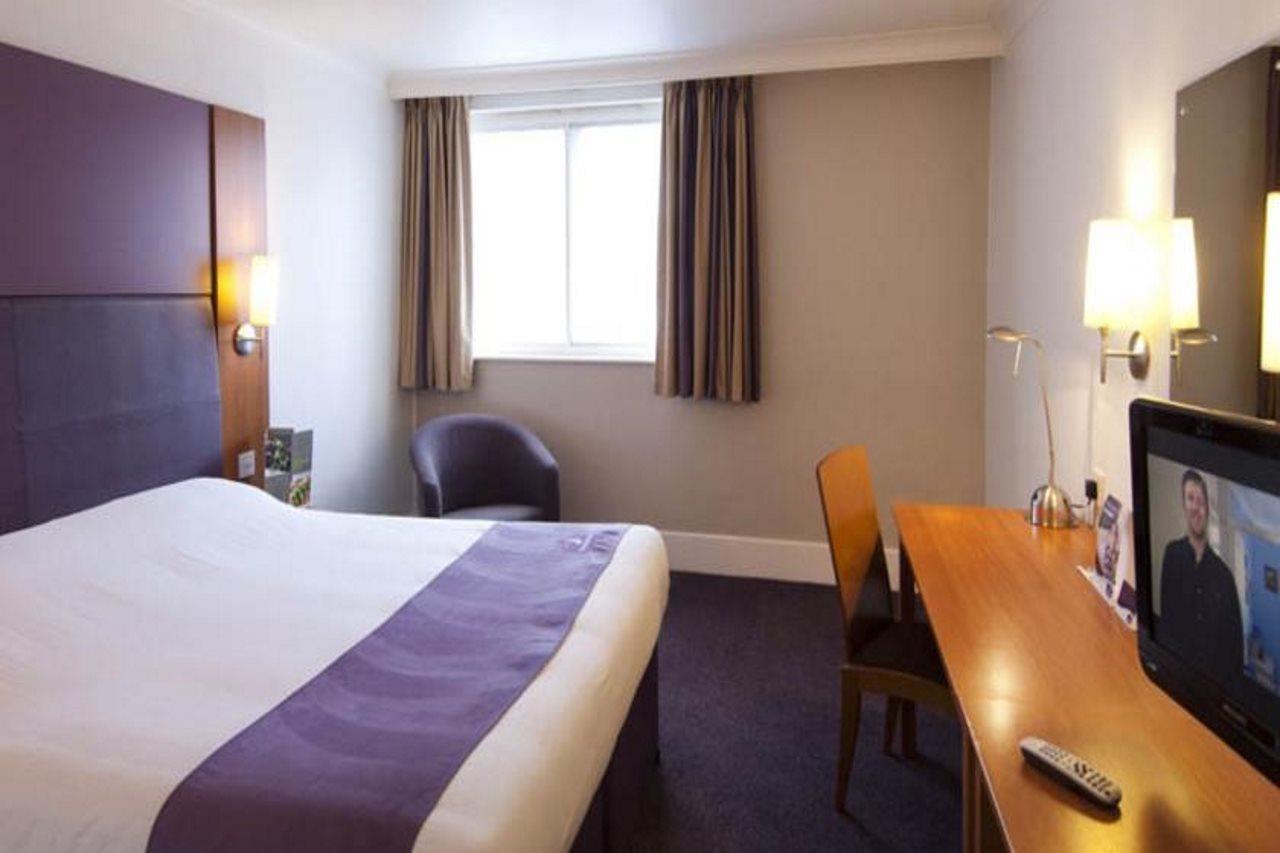 Premier Inn Maidstone Town Centre Exterior photo